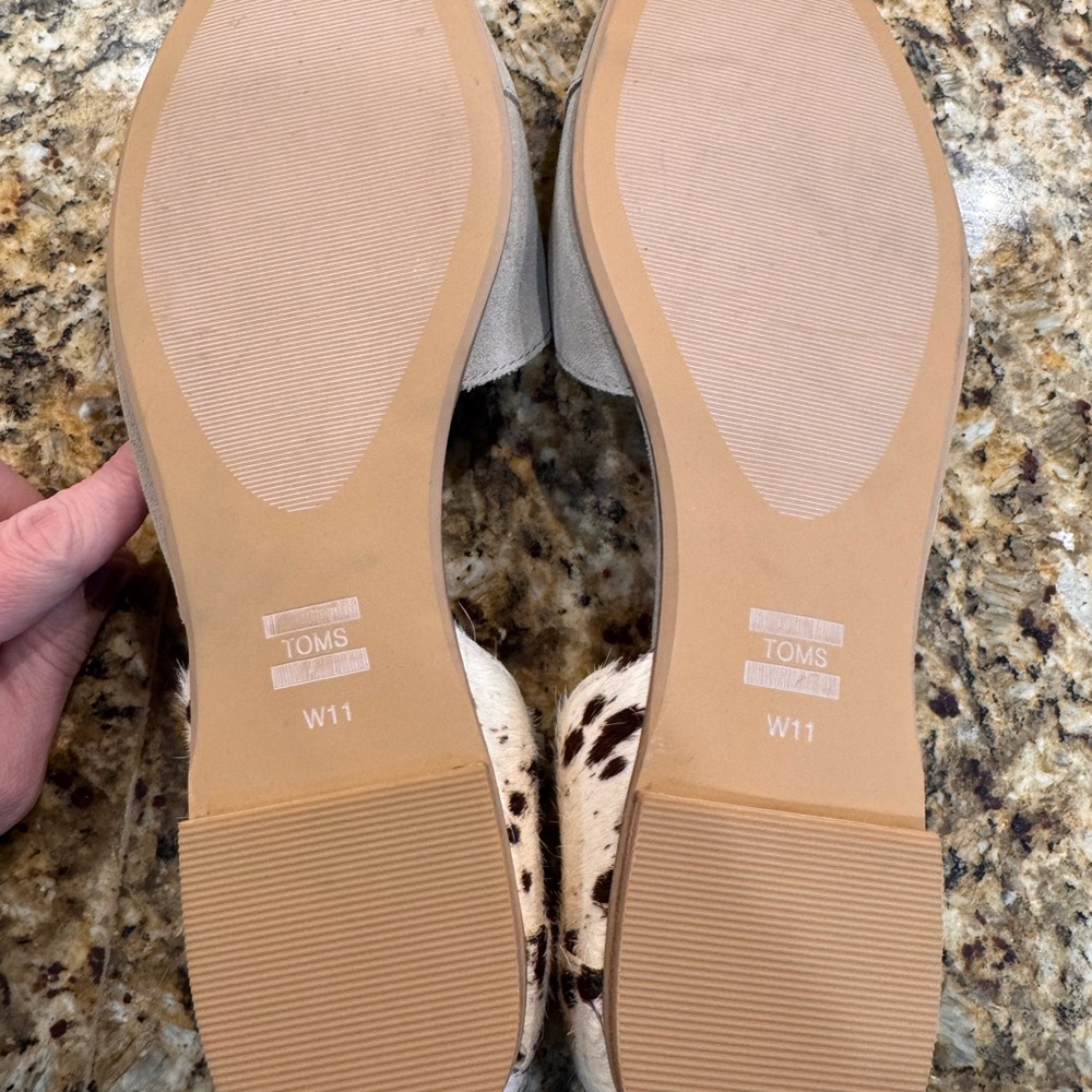 Toms Taupe Animal Print Cow Jutti D'Orsay Flats Shoes Women Size 11 - Picture 9 of 9